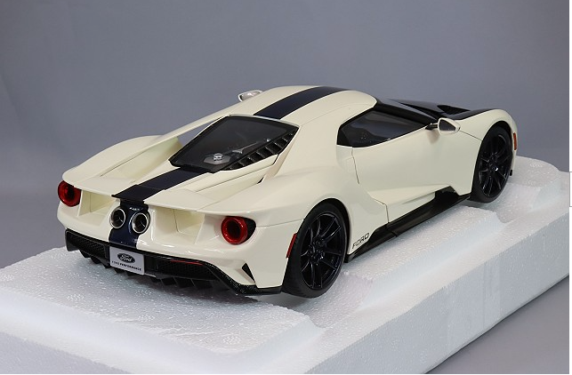 AUTOart 72926 1/18 Ford GT 1964 Prototype Heritage White Dark Blue