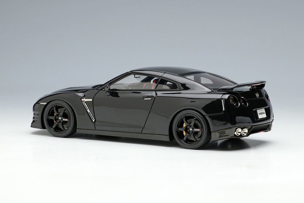 Make Up EIDOLON EM683F 1/43 Nissan GT-R Track Edition Nismo Meteor Flake Black