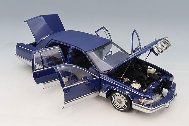 XiaoGuang Model XGM8210513B 1/18 Cadillac Fleetwood Blue