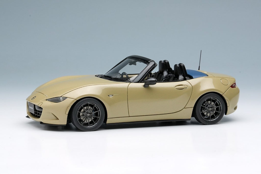 Make Up EIDOLON EM764G 1/43 Mazda Roadster ND 990S 2022 Zircon Sand Metallic