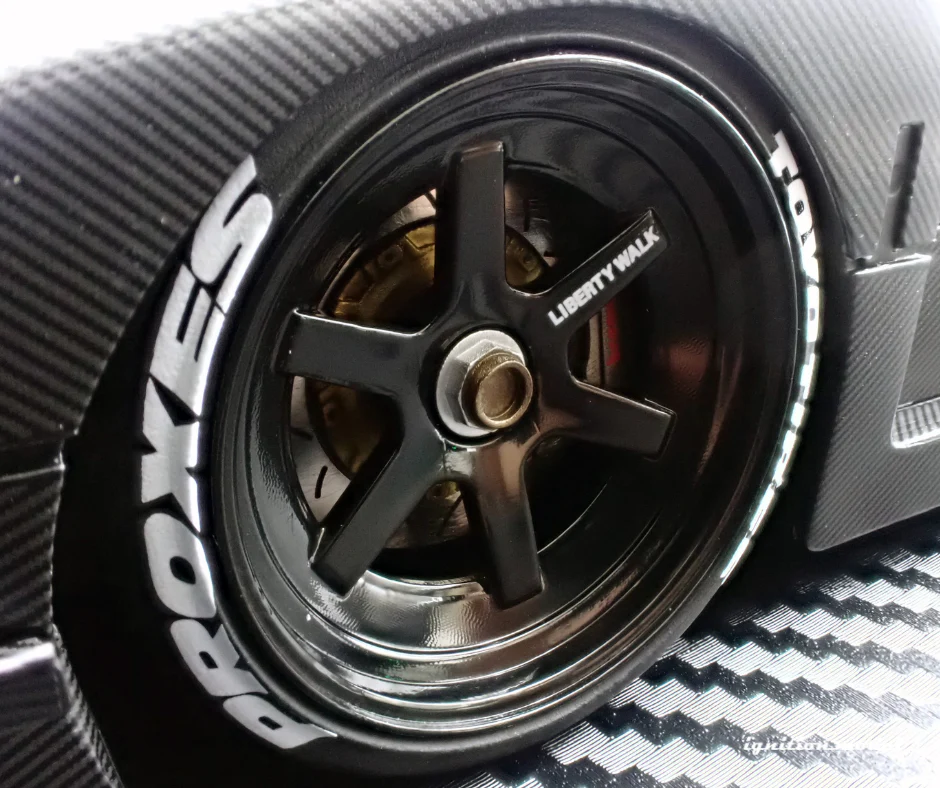 Ignition Model IG3755 1/18 LB-WORKS 40 Full Carbon Resin