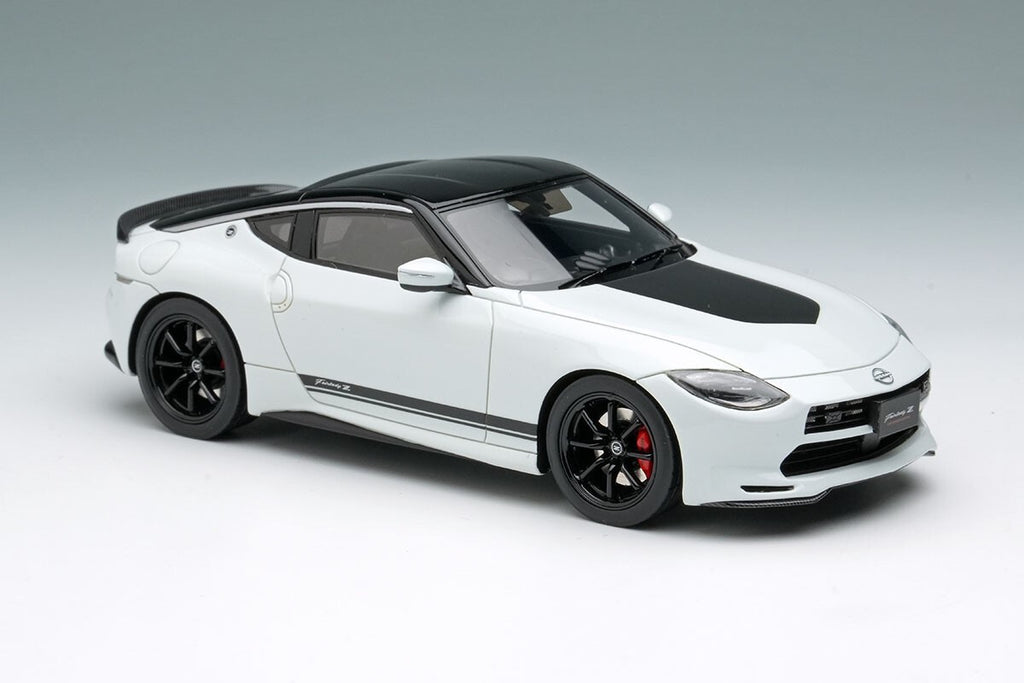 Make UpEidolon EM735B 1/43 Nissan Fairlady Z Customized Edition 2024 White/Black