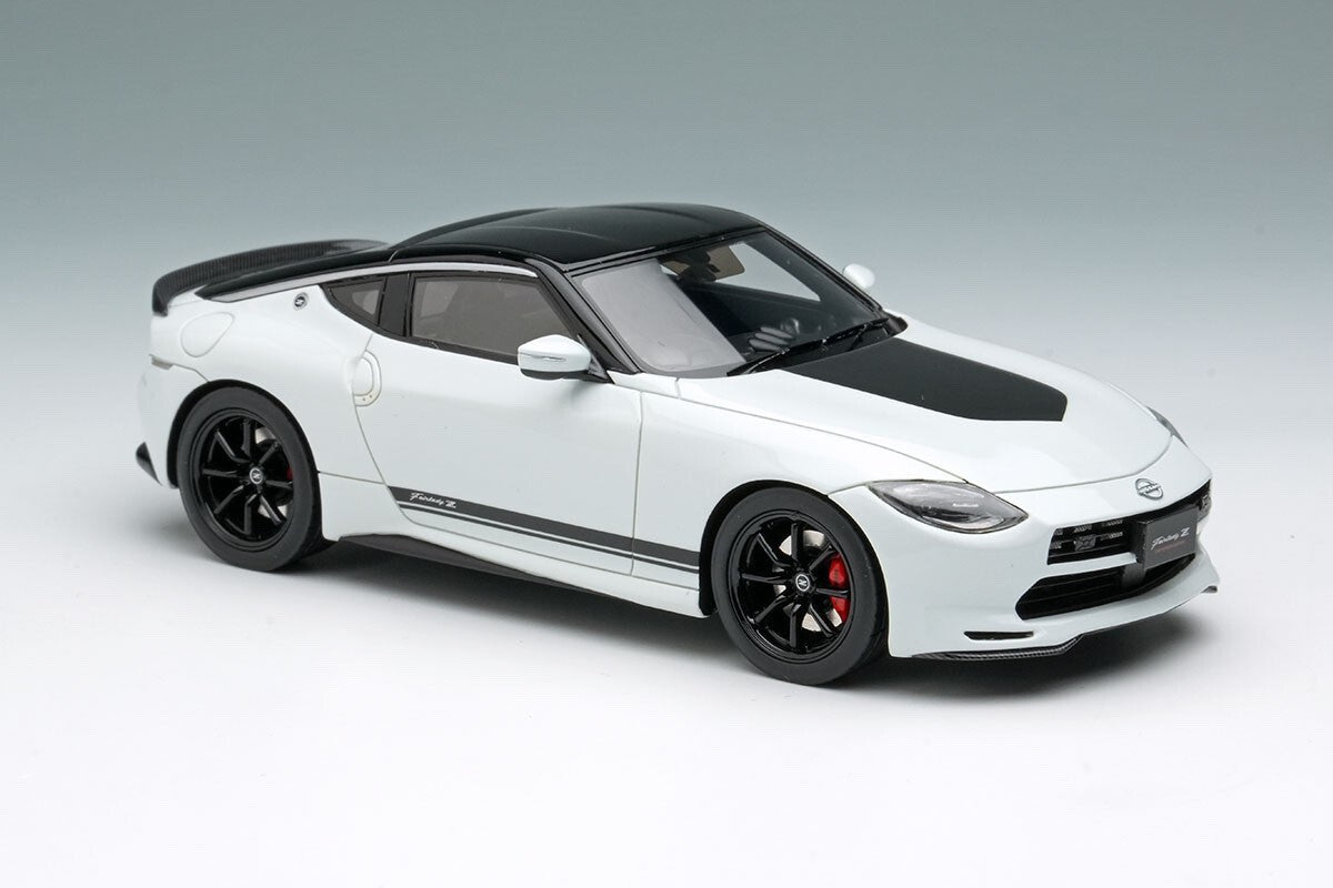 Make UpEidolon EM735B 1/43 Nissan Fairlady Z Customized Edition 2024 White/Black