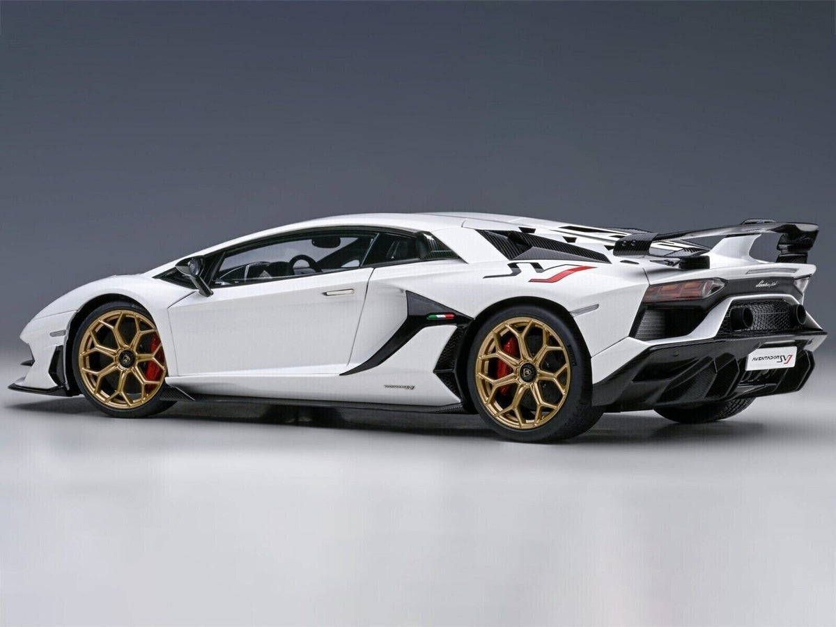 AUTOart 79217 1/18 Lamborghini Aventador SVJ – Pearl White (Composite Diecast)