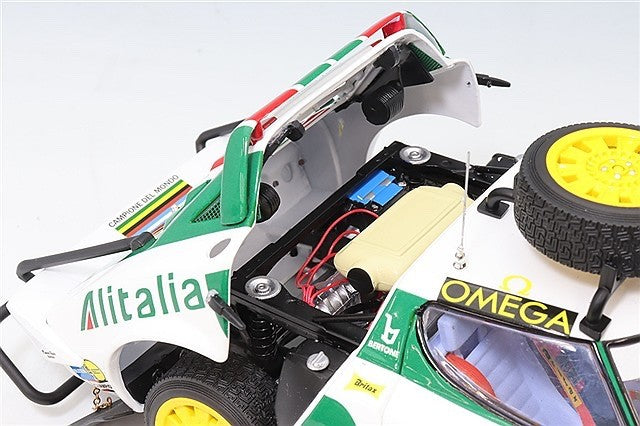 Kyosho KS08130G 1/18 Lancia Stratos HF Alitalia 1977 Safari Rally #7 Munari