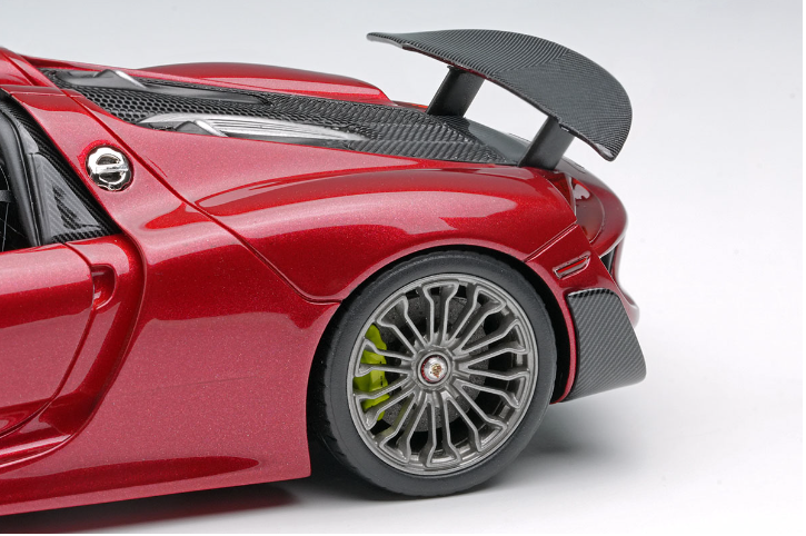 Make Up EIDOLON EM812E 1/43 Porsche 918 Spyder Weissach Rear Wing Up Area Red