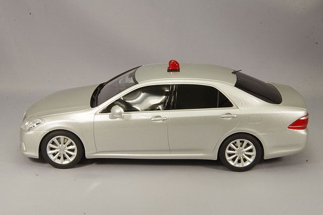 RAI'S H7181102 1/18 Toyota Crown GRS202 2011 Japan Police Unmarked Car Silver