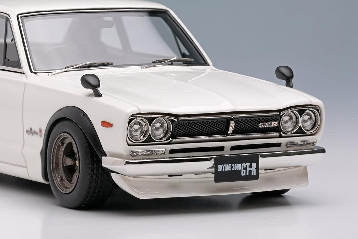 Make Up VISION VM244B 1/43 Skyline 2000 GT-R KPGC10 1971 White with Spoiler