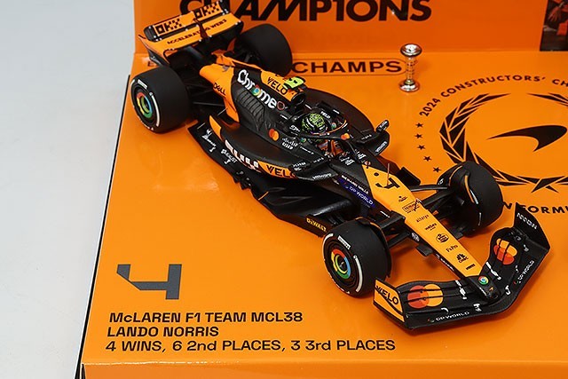 Minichamps MC532240481 1/43 McLaren MCL38 2024 2-Car Set