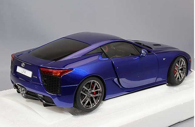 AUTOart 78858 1/18 Lexus LFA Pearl Blue Composite