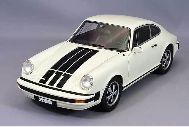 Schuco PRO.R18 SC450048600 1/18 Porsche 911 Coupe 2022 White Classic