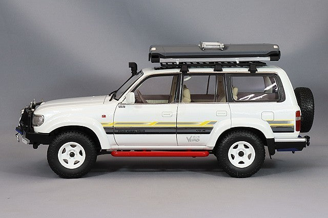 KENGFai TK-KF032-4 1/18 Toyota Land Cruiser VX-R LC80 Refitted White