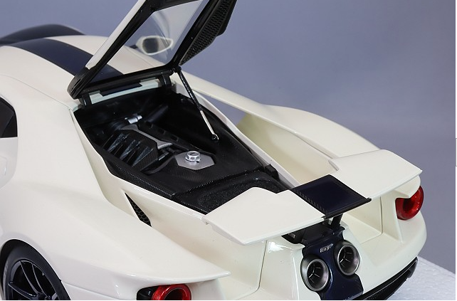 AUTOart 72926 1/18 Ford GT 1964 Prototype Heritage White Dark Blue