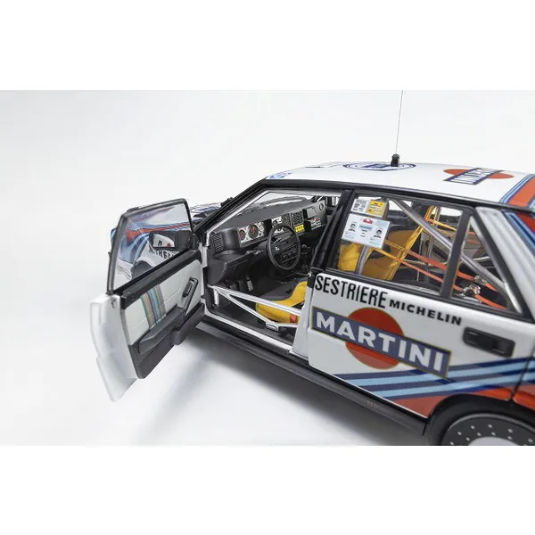 Kyosho KS08960F 1/18 Lancia Delta HF 4WD Monte Carlo Rally 1988 #3 White