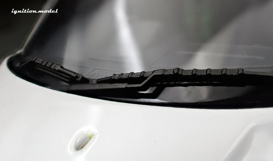 Ignition Model IG3642 1/18 TOP SECRET Nissan Skyline GT-R BNR34 White Resin