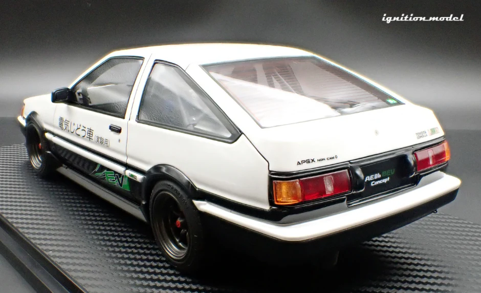 Ignition Model IG3807 1/18 Toyota Corolla Levin AE86 BEV White/Black Resin