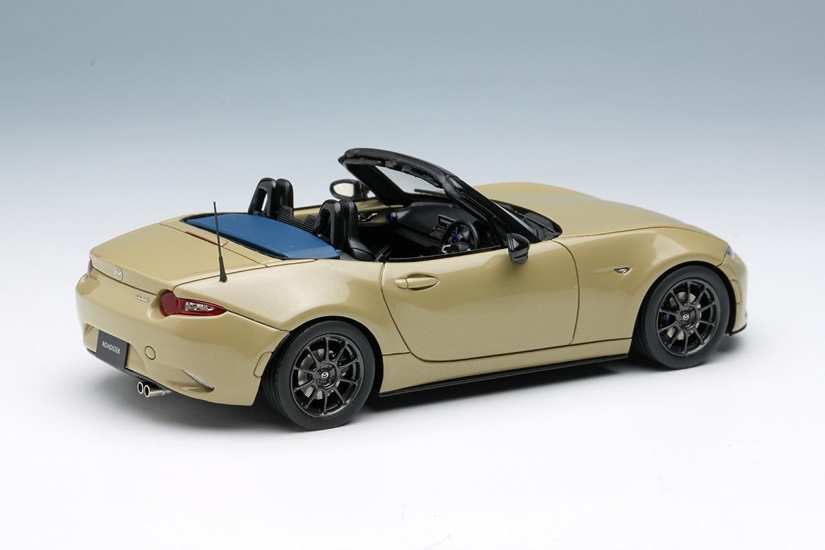 Make Up EIDOLON EM764G 1/43 Mazda Roadster ND 990S 2022 Zircon Sand Metallic