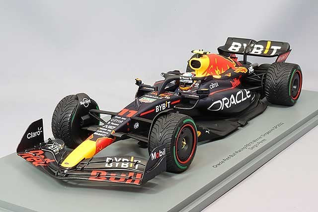 Spark S18S778 1/18 Red Bull RB18 Singapore GP Winner 2022 #11