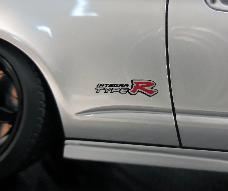 Ignition Model IG3325 1/18 Honda Integra Type R DC5 Mugen Silver Resin