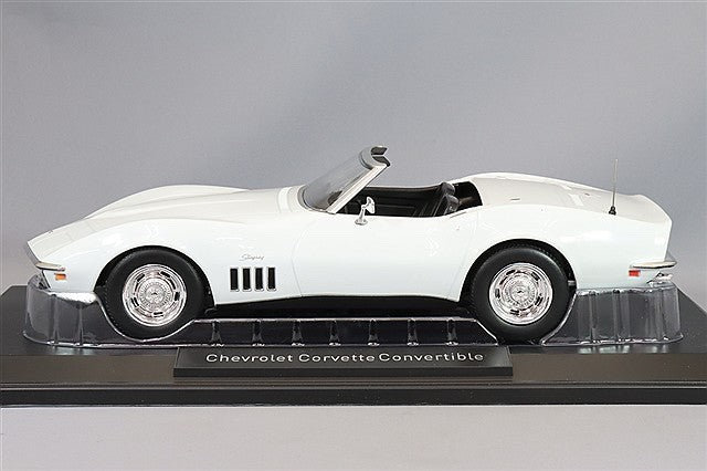 Norev NO189038 1/18 Chevrolet Corvette Convertible 1969 White