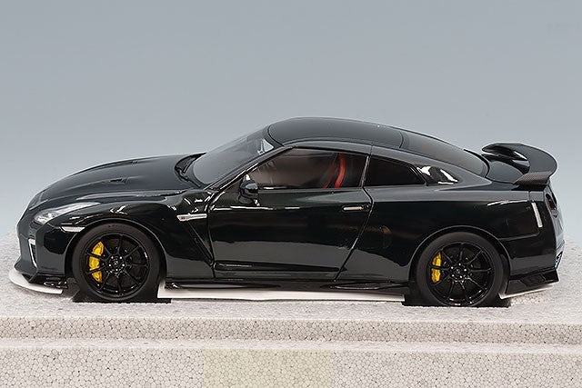 MOTORHELIX FS-M83516 1/18 Nissan GT-R R35 T-Spec 2022 Purple