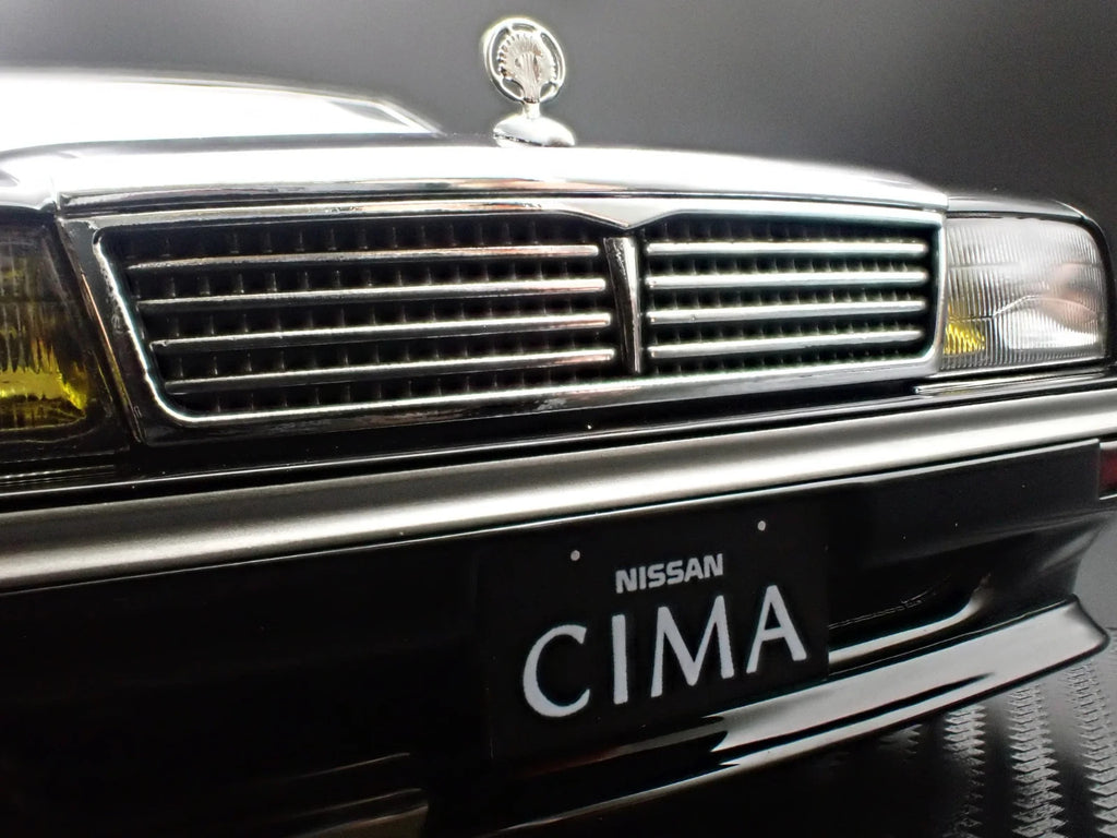 Ignition Model IG3904 1/18 Nissan Cedric Cima Y31 Black Sedan