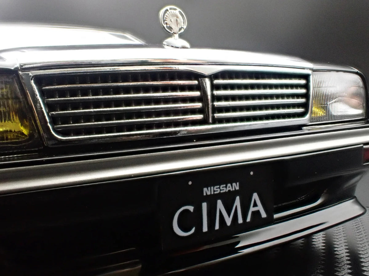 Ignition Model IG3904 1/18 Nissan Cedric Cima Y31 Black Sedan