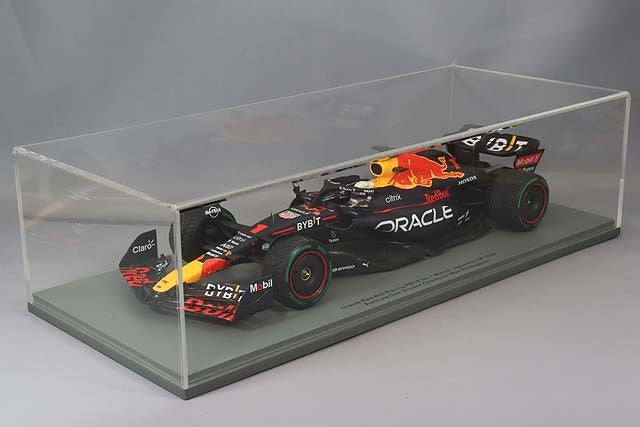 Spark S18S774 1/18 Red Bull RB18 Japanese GP Winner 2022 #1 Multi Resin