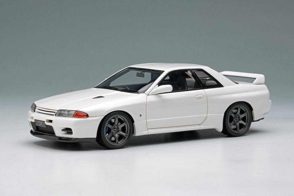 Make Up EIDOLON EM679A 1/43 Mines Nissan Skyline GT-R BNR32 Shiranami White