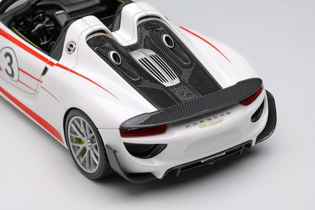 EIDOLON EM569F 1/43 Porsche 918 Spyder Weissach Package 2011 White Red Stripe