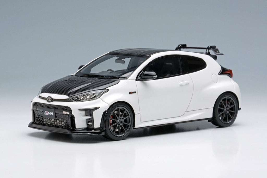Make Up EIDOLON EM656B 1/43 Toyota GRMN Yaris Circuit Package Platinum White