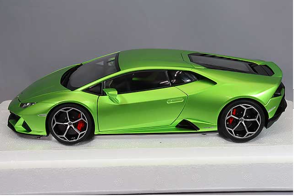 AUTOart 79215 1/18 Lamborghini Huracan EVO Coupe N/A Pearl Green