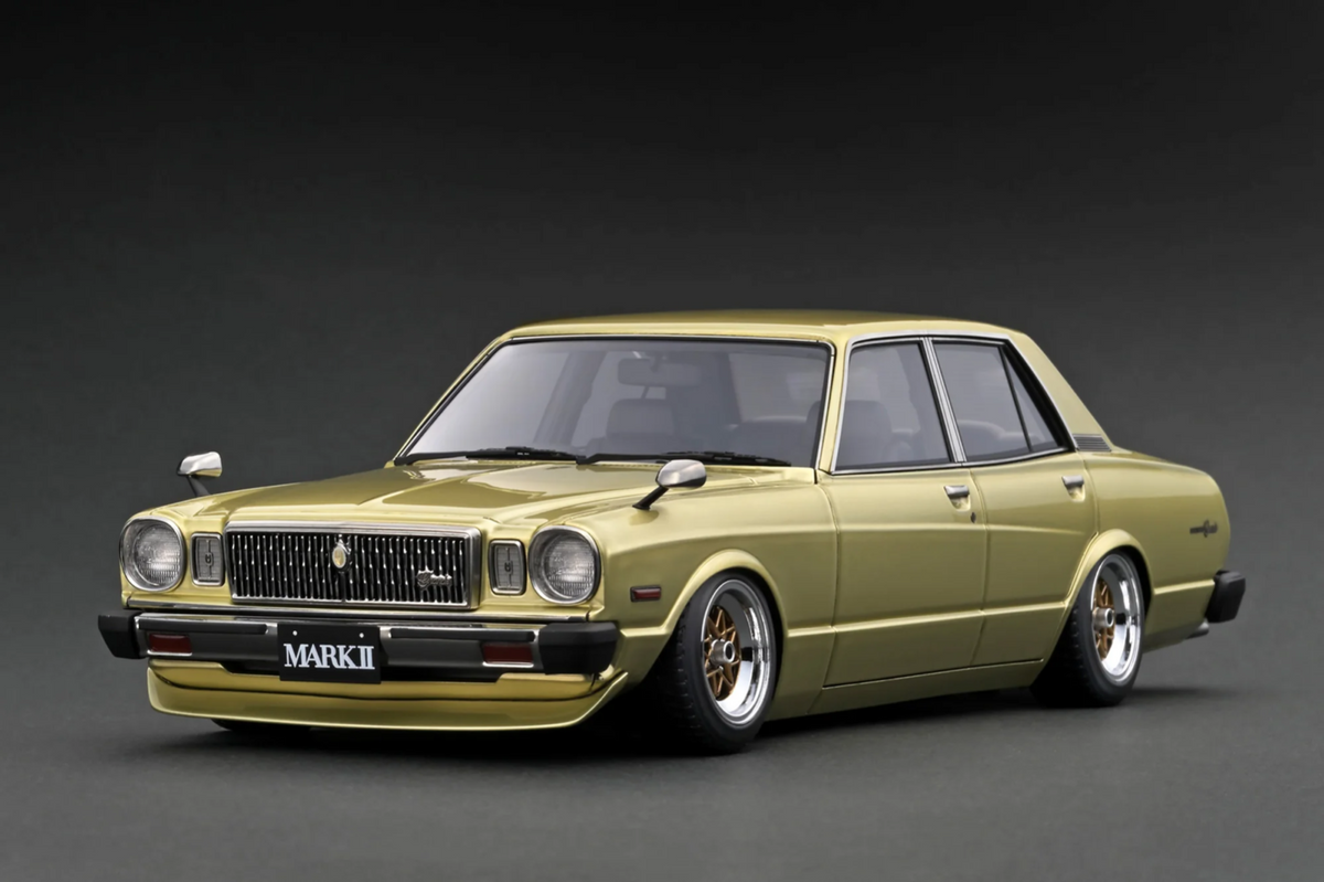 Ignition Model IG3430 1/18 Toyota Mark II Grande MX41 Shakotan Gold Resin