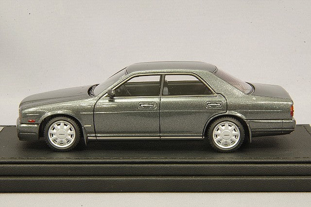 ignition model x Tomytec T-IG4317 1/43 Nissan Gloria Y32 Dark Gray Pearl