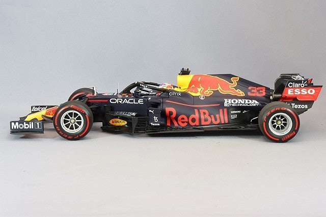 Minichamps MC110211433 1/18 Red Bull RB16B Zandvoort Winner 2021