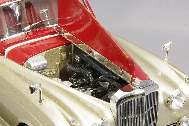 Minichamps MC100139950 1/18 Bentley S2 1960 Silver Red Die-cast