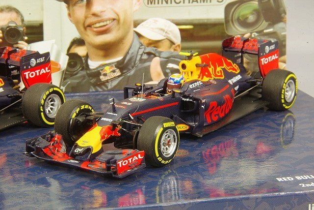 Minichamps MC472163303 1/43 Red Bull RB12 2016 2-Car Resin