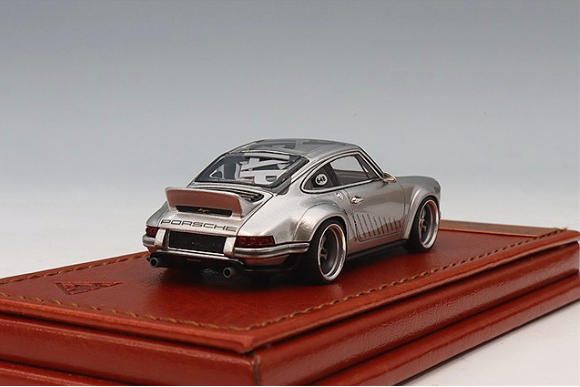 Make Up Titan64 TM004D 1/64 Singer DLS Silver Metallic Diecast Model Car
