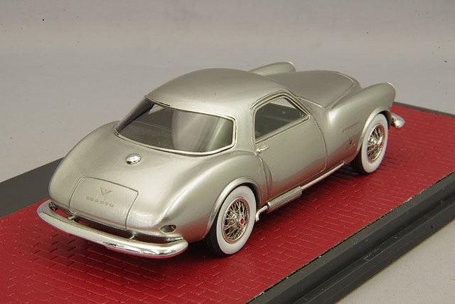MATRIX MX50403-012 1/43 DeSoto Adventurer I Ghia Concept 1953 Silver Resin