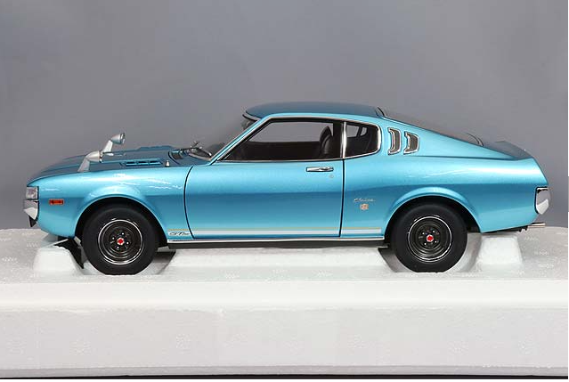 AUTOart 78767 1/18 Toyota Celica Liftback 2000GT RA25 1973 Turq Blue