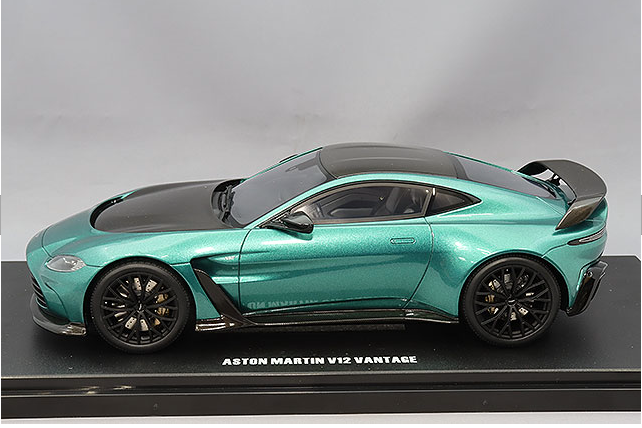 GT Spirit GTS922 1/18 Aston Martin V12 Vantage Coupe 2023 Green Resin