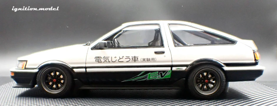 Ignition Model IG3807 1/18 Toyota Corolla Levin AE86 BEV White/Black Resin