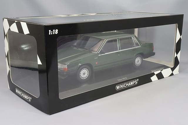 Minichamps MC155171702 1/18 Volvo 740GL 1986 Dark Green
