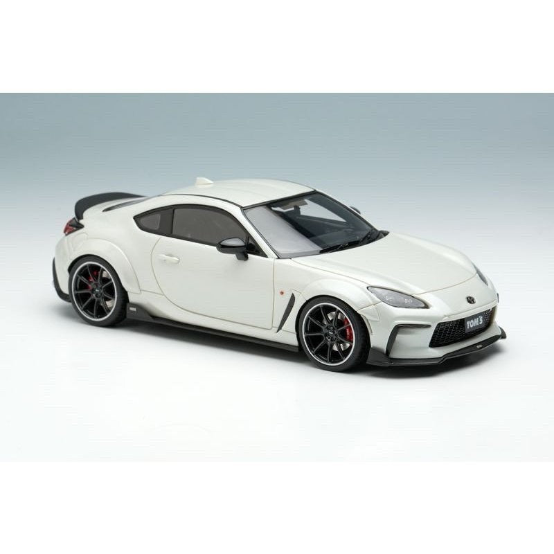 EIDOLON EM725B – 1/43 TOM’S GR86 Wide Body 2022 “Crystal White Pearl” Resin