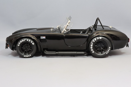Kyosho KS08047BK 1/18 Shelby Cobra 427 S/C Roadster Black Diecast