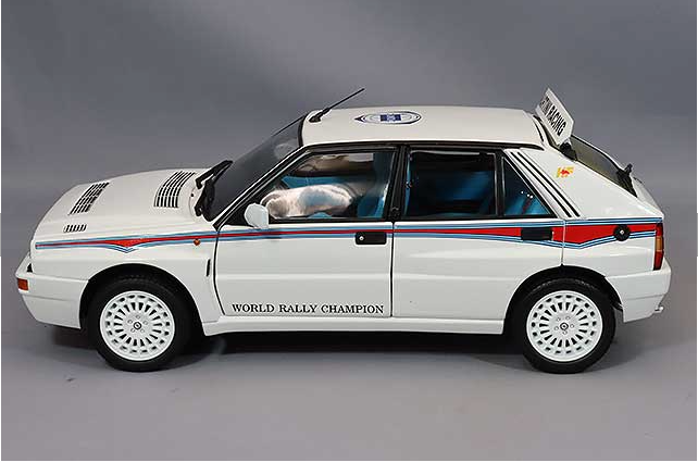 Kyosho KS08344E 1/18 Lancia Delta Integrale Integrale 6 White Diecast