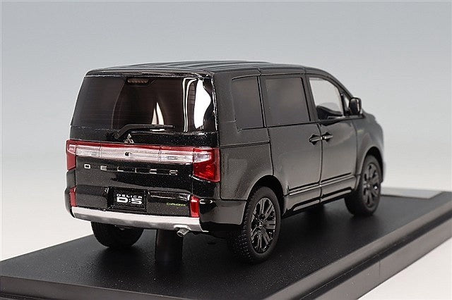 MARK43 PM43157BBD 1/43 Mitsubishi Delica D:5 Chamonix Black Diamond Resin