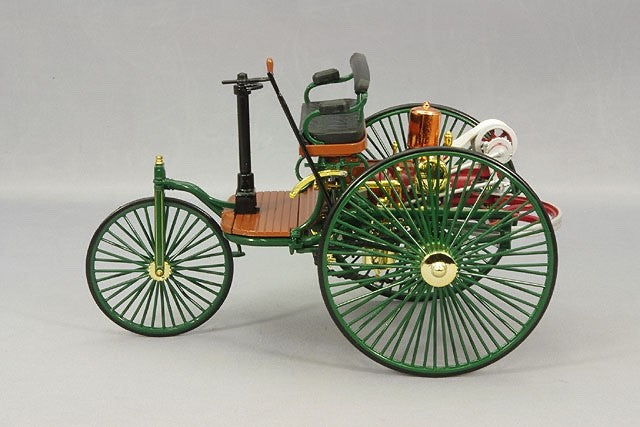 Norev NO183701 1/18 Benz Patent Motorwagen 1886 Green Wood Diecast Model Car