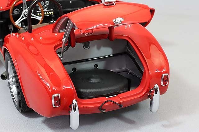 EXOTO RLG18125AC 1/18 AC Cobra 260 First Racing Car 1962