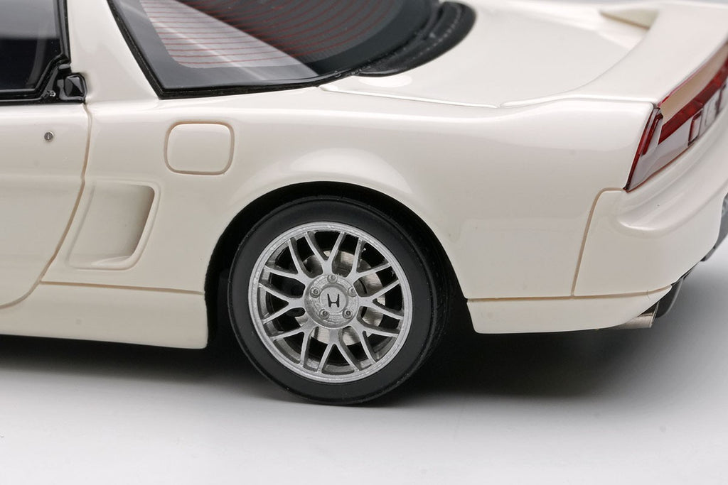 Make Up EIDOLON EM583G 1/43 Honda NSX Type-S NA2 1997 White Resin Limited 50pcs